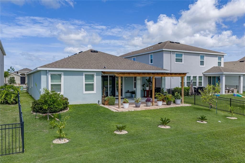 En Venta: $439,000 (4 camas, 2 baños, 2037 Pies cuadrados)