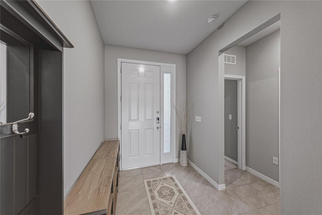 En Venta: $439,000 (4 camas, 2 baños, 2037 Pies cuadrados)