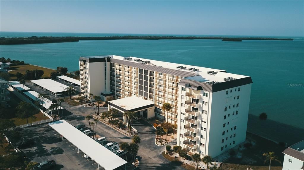 For Sale: $329,000 (2 beds, 2 baths, 1181 Square Feet)