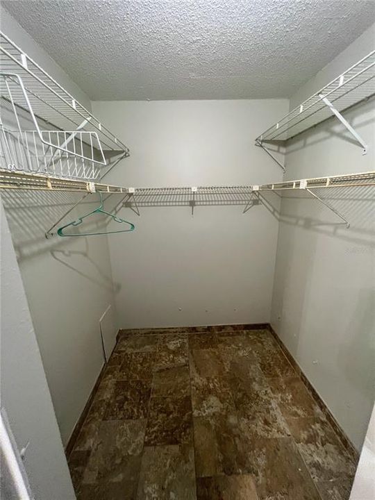 For Sale: $329,000 (2 beds, 2 baths, 1181 Square Feet)