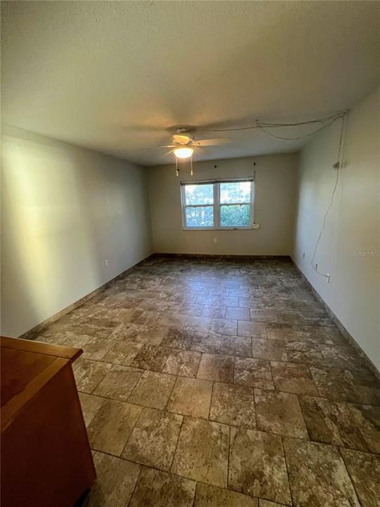 For Sale: $329,000 (2 beds, 2 baths, 1181 Square Feet)