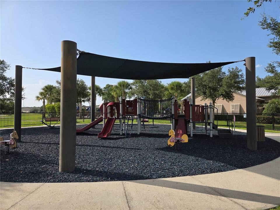 For Rent: $2,200 (4 beds, 2 baths, 2116 Square Feet)