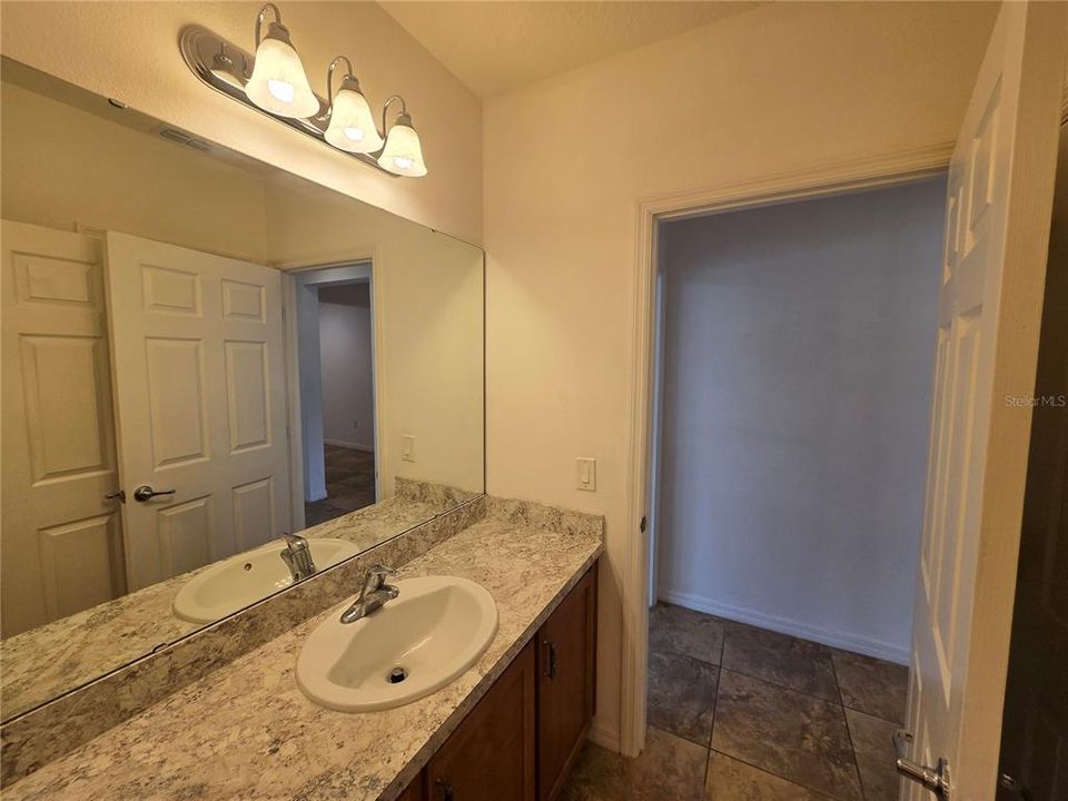 For Rent: $2,200 (4 beds, 2 baths, 2116 Square Feet)