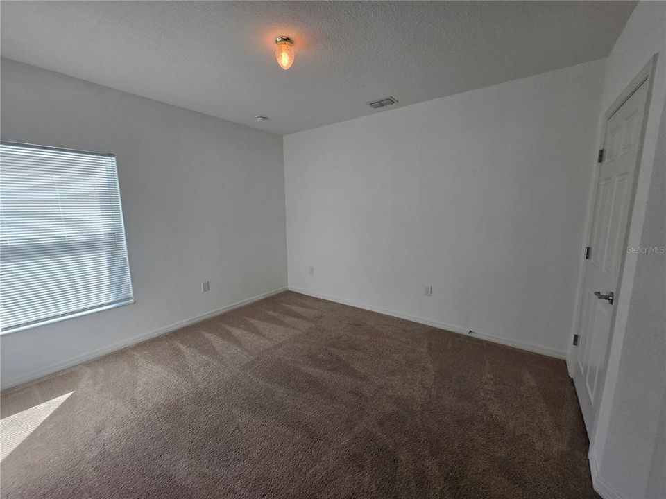 For Rent: $2,200 (4 beds, 2 baths, 2116 Square Feet)