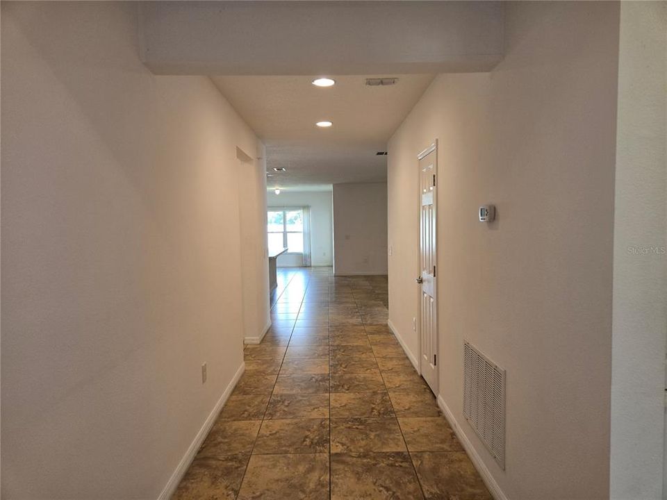 For Rent: $2,200 (4 beds, 2 baths, 2116 Square Feet)
