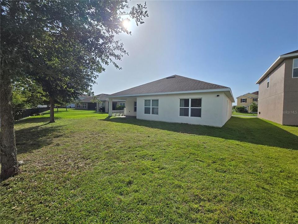 For Rent: $2,200 (4 beds, 2 baths, 2116 Square Feet)