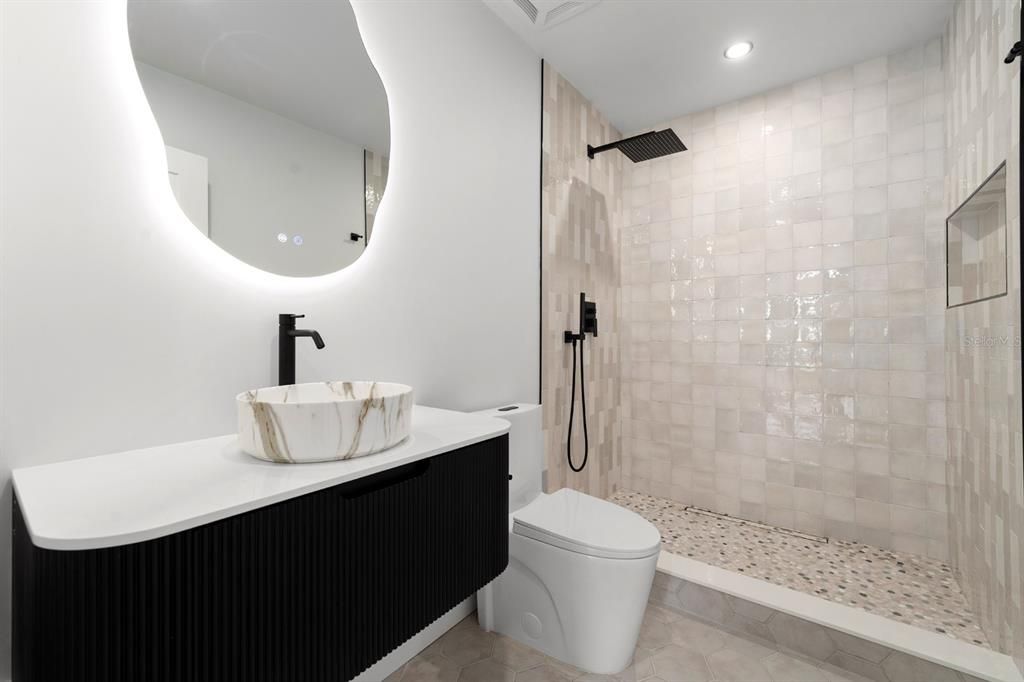 На продажу: $679,900 (3 спален, 2 ванн, 1445 Квадратных фут)