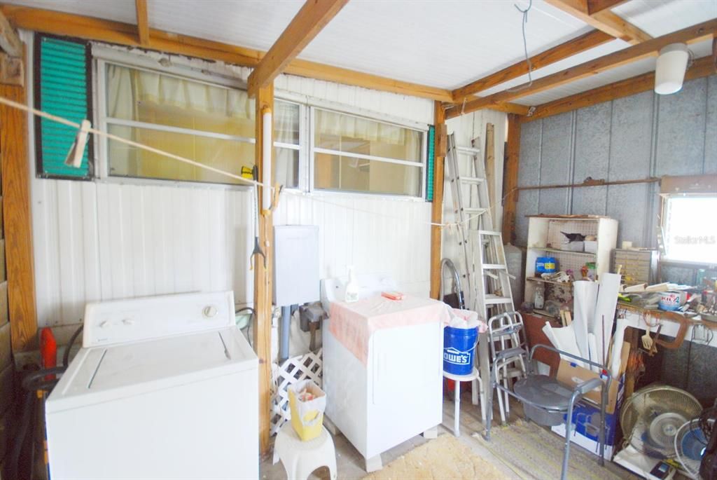 На продажу: $75,000 (2 спален, 1 ванн, 960 Квадратных фут)