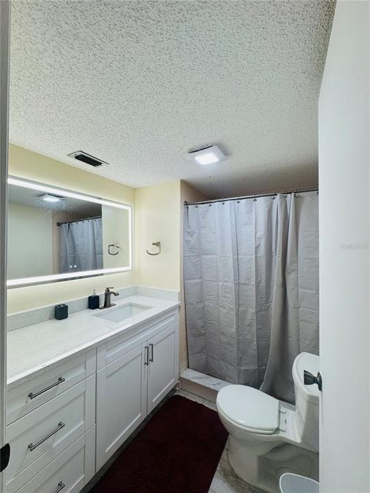 В аренду: $1,750 (2 спален, 2 ванн, 1068 Квадратных фут)