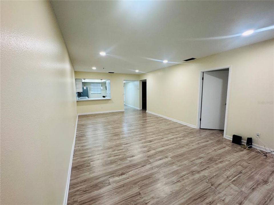 В аренду: $1,750 (2 спален, 2 ванн, 1068 Квадратных фут)