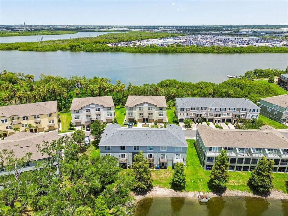 На продажу: $275,000 (2 спален, 2 ванн, 1200 Квадратных фут)