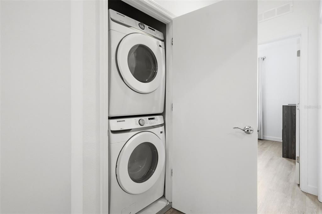 На продажу: $429,900 (5 спален, 4 ванн, 2020 Квадратных фут)