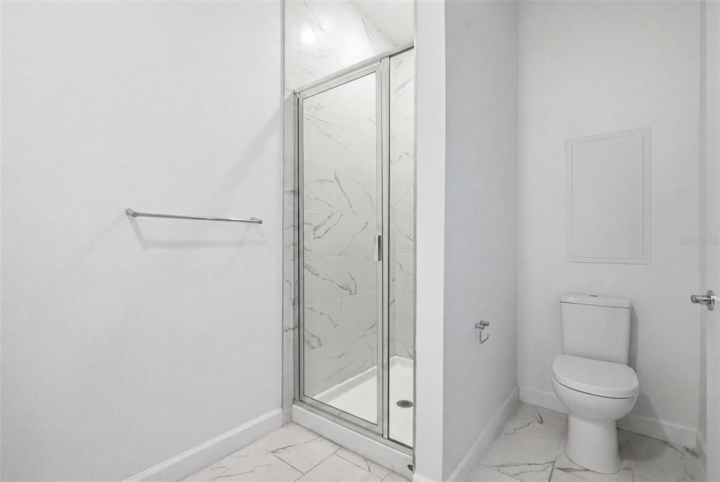 На продажу: $429,900 (5 спален, 4 ванн, 2020 Квадратных фут)