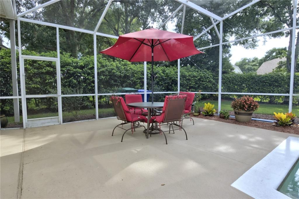 Activo con contrato: $650,000 (4 camas, 3 baños, 2368 Pies cuadrados)