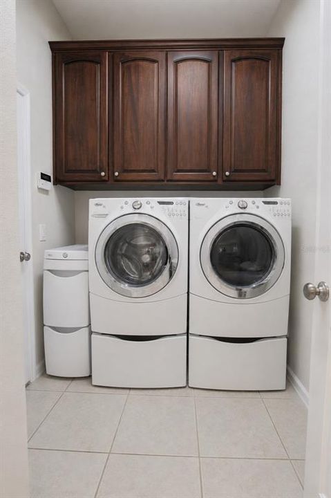 Activo con contrato: $650,000 (4 camas, 3 baños, 2368 Pies cuadrados)