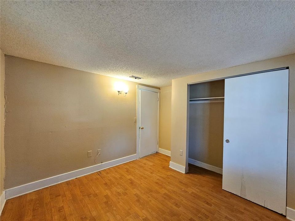 В аренду: $1,325 (2 спален, 1 ванн, 936 Квадратных фут)