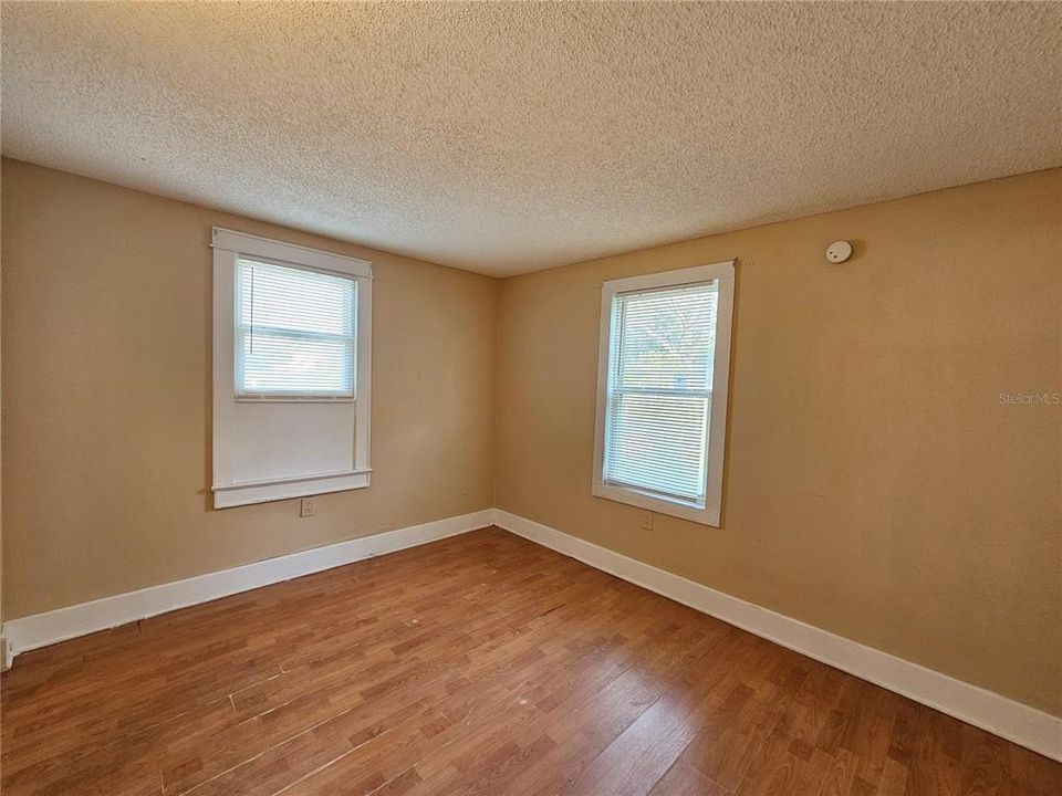 В аренду: $1,325 (2 спален, 1 ванн, 936 Квадратных фут)