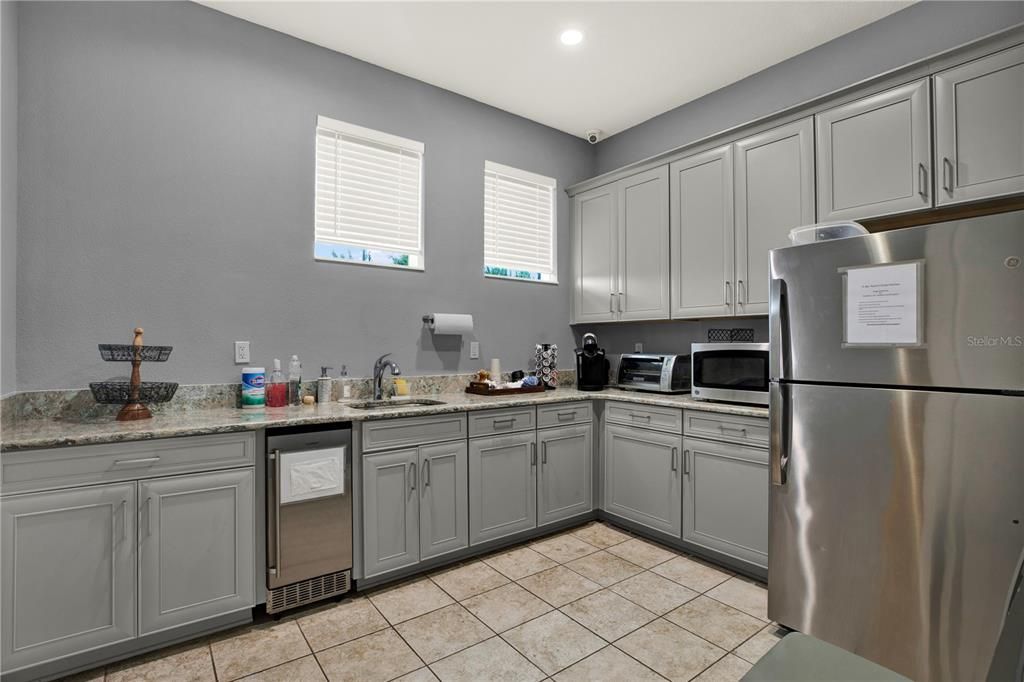 For Sale: $635,000 (4 beds, 3 baths, 2938 Square Feet)