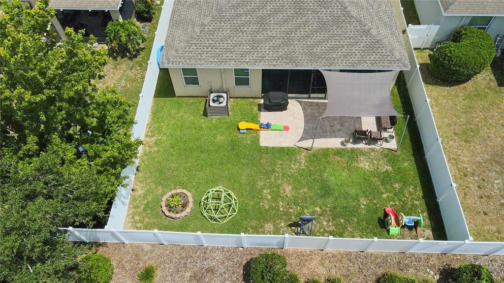 For Sale: $390,000 (4 beds, 2 baths, 2058 Square Feet)