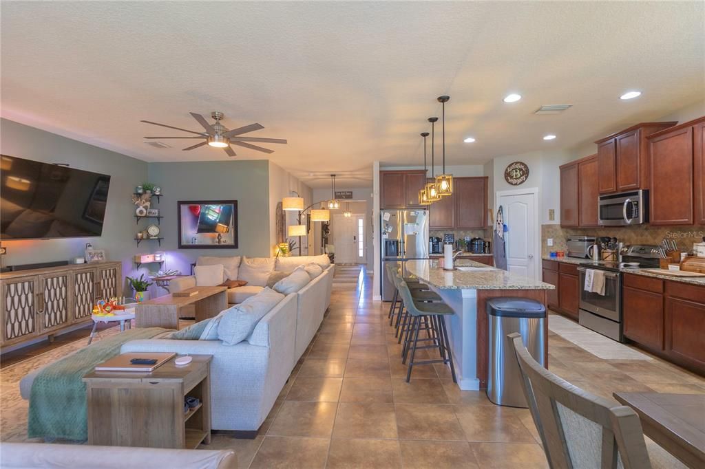 For Sale: $390,000 (4 beds, 2 baths, 2058 Square Feet)