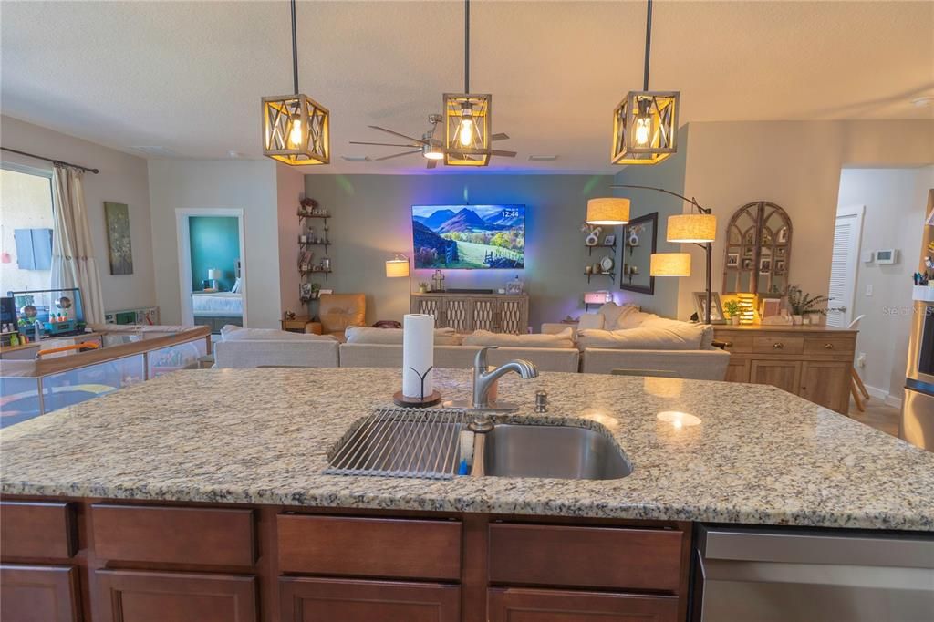For Sale: $390,000 (4 beds, 2 baths, 2058 Square Feet)