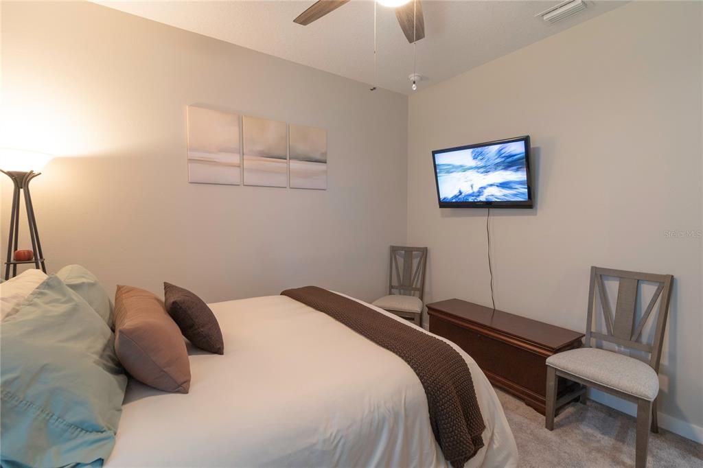 For Sale: $390,000 (4 beds, 2 baths, 2058 Square Feet)