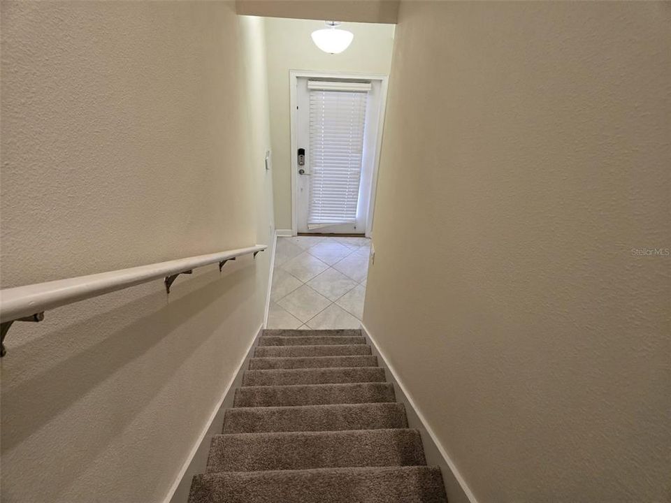 For Rent: $2,200 (3 beds, 2 baths, 1854 Square Feet)