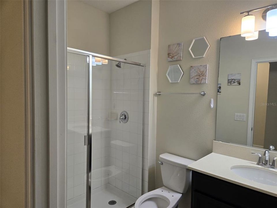 For Rent: $2,200 (3 beds, 2 baths, 1854 Square Feet)