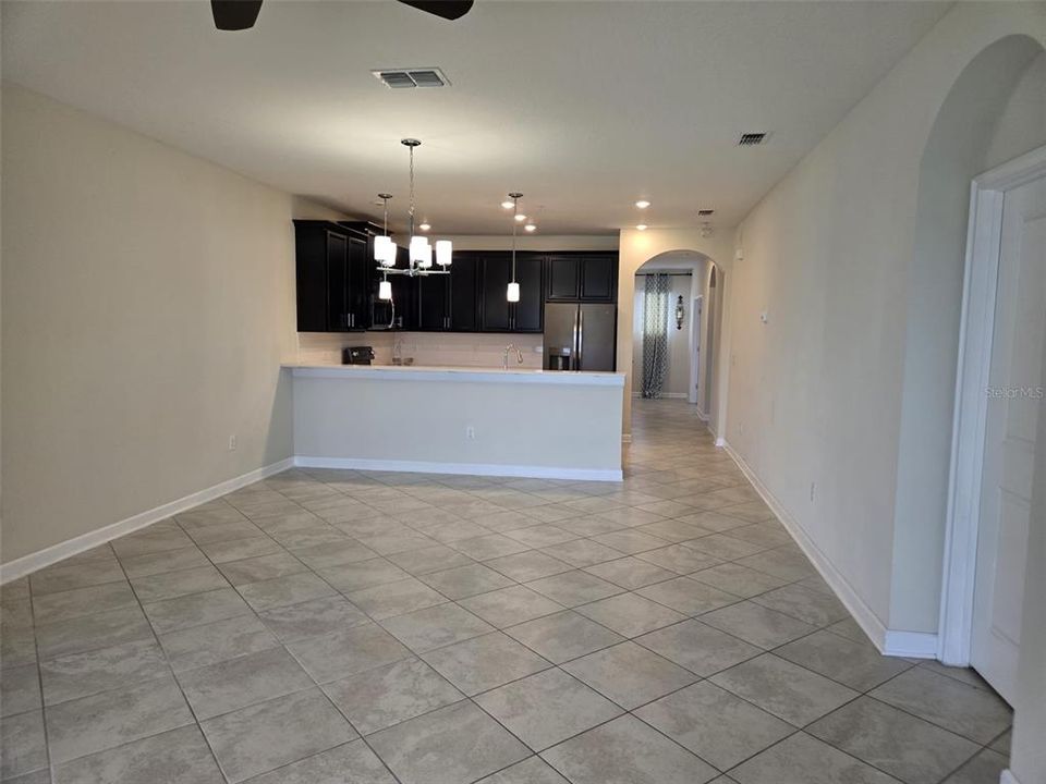 For Rent: $2,200 (3 beds, 2 baths, 1854 Square Feet)