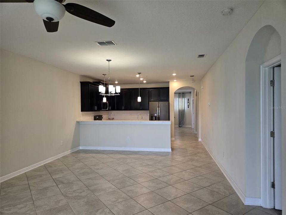 For Rent: $2,200 (3 beds, 2 baths, 1854 Square Feet)