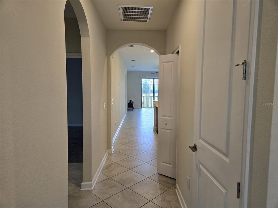 For Rent: $2,200 (3 beds, 2 baths, 1854 Square Feet)