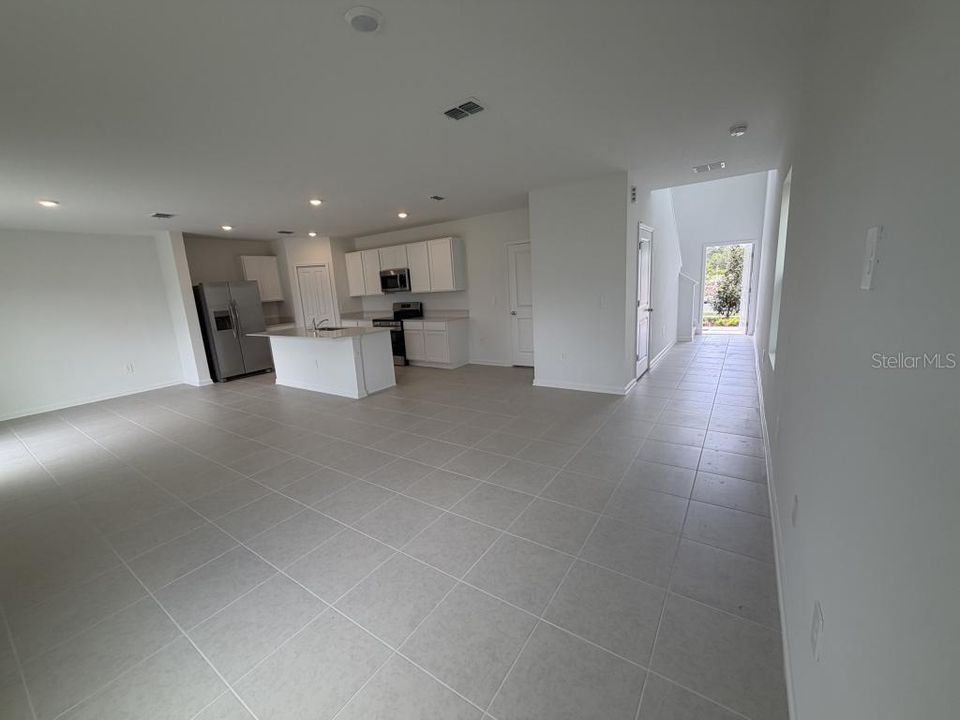 В аренду: $2,500 (4 спален, 2 ванн, 1874 Квадратных фут)