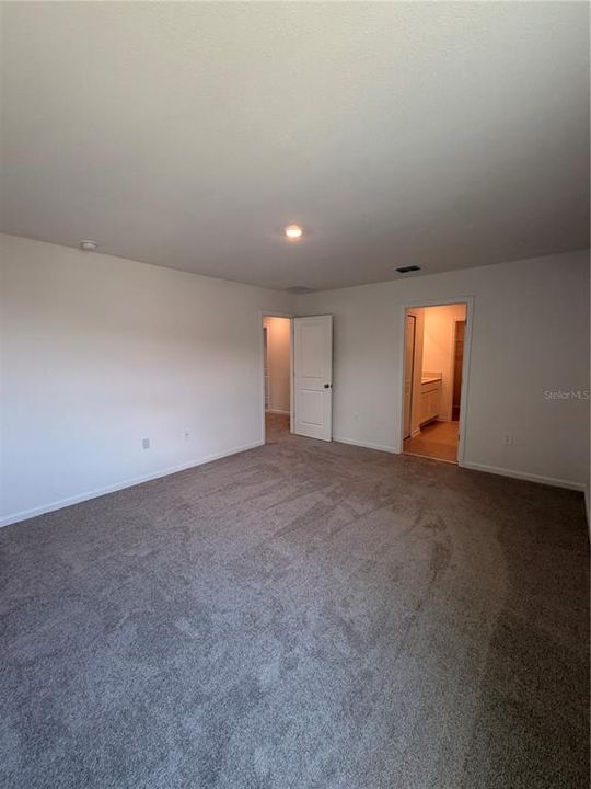 В аренду: $2,550 (4 спален, 2 ванн, 1874 Квадратных фут)