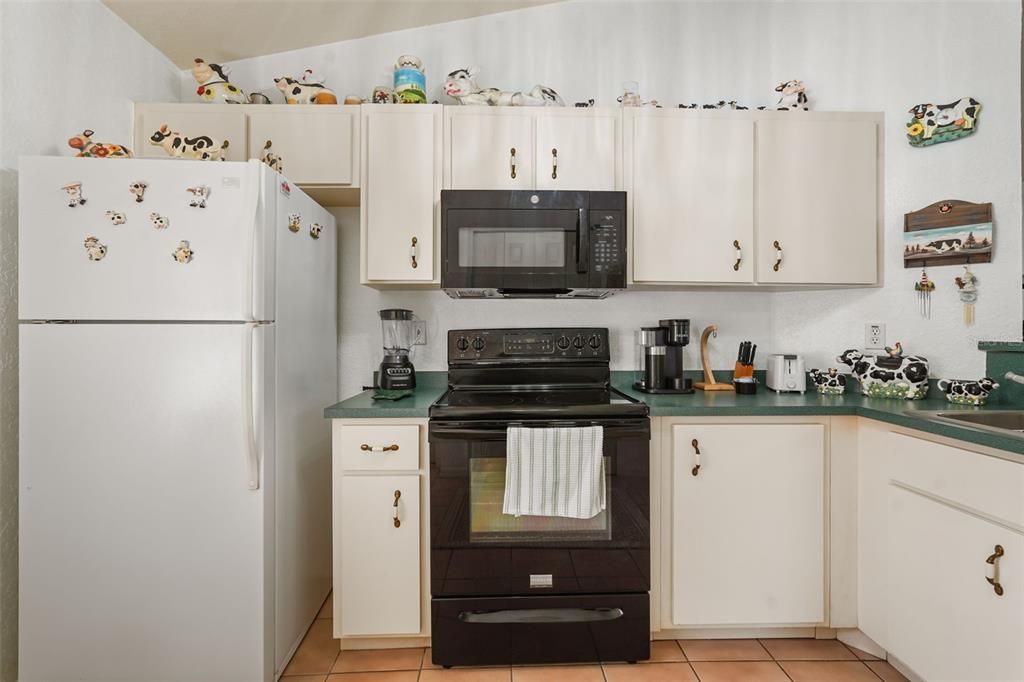 Activo con contrato: $230,000 (3 camas, 2 baños, 1068 Pies cuadrados)