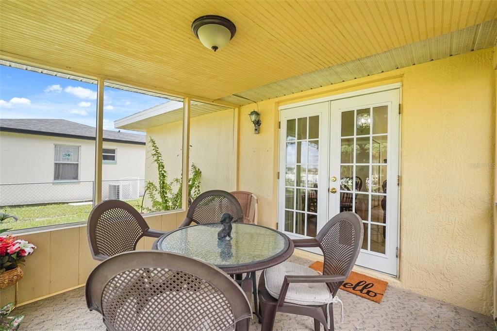 Activo con contrato: $230,000 (3 camas, 2 baños, 1068 Pies cuadrados)