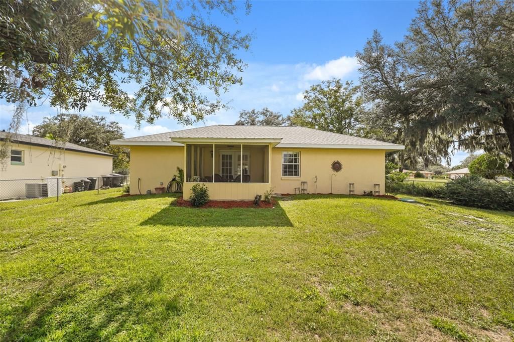 Activo con contrato: $230,000 (3 camas, 2 baños, 1068 Pies cuadrados)