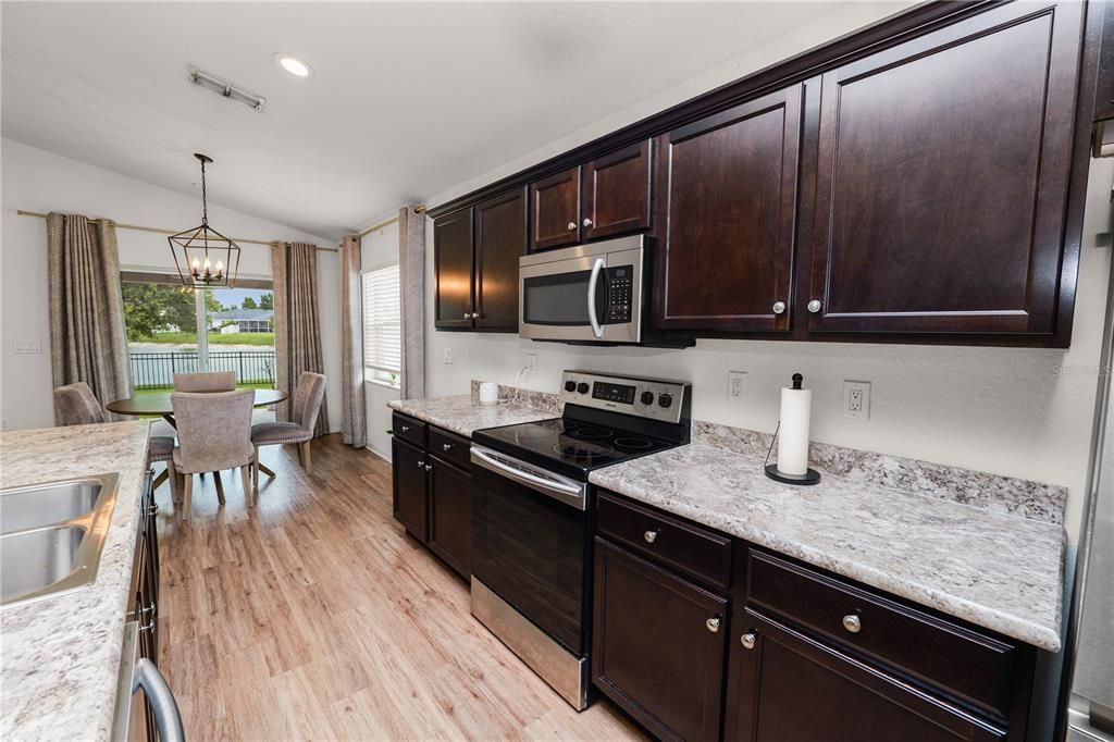 For Sale: $325,000 (4 beds, 2 baths, 1717 Square Feet)
