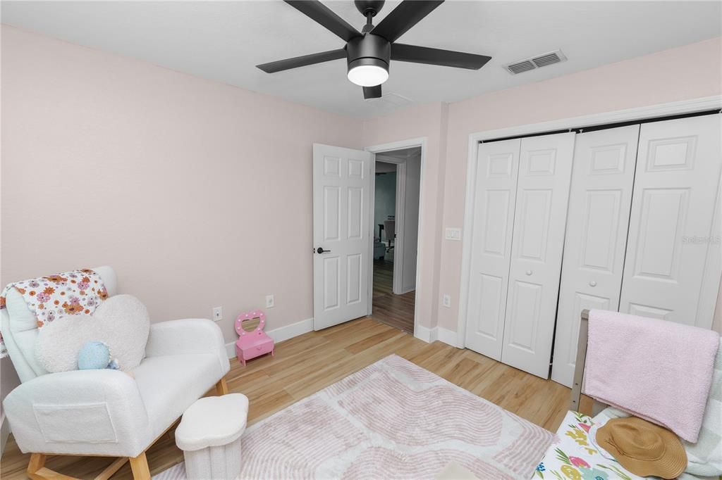 For Sale: $325,000 (4 beds, 2 baths, 1717 Square Feet)