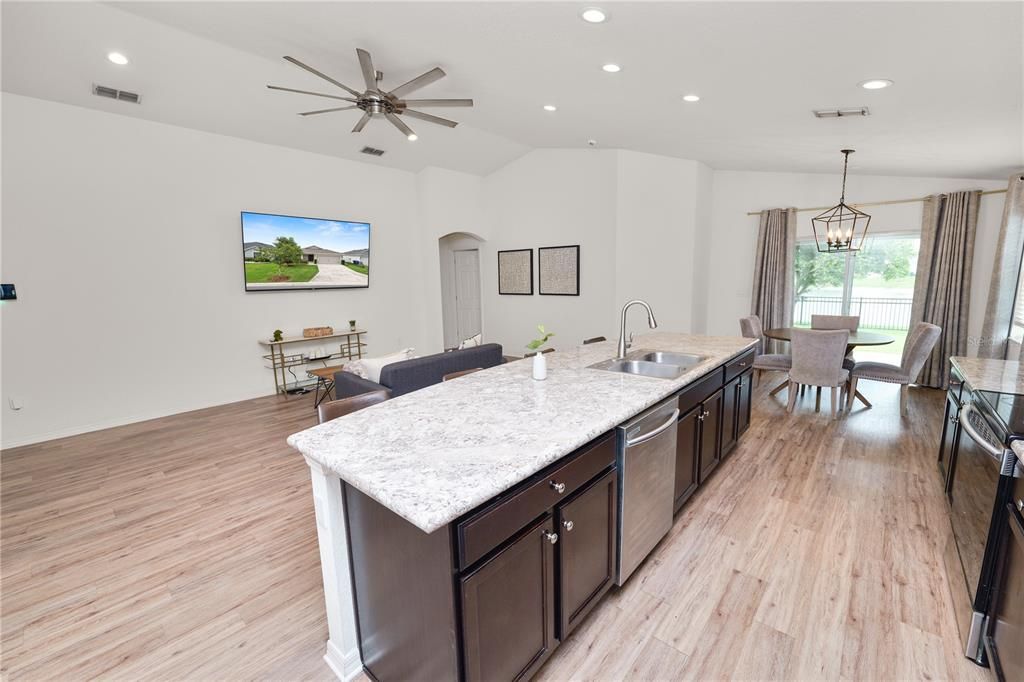 For Sale: $325,000 (4 beds, 2 baths, 1717 Square Feet)