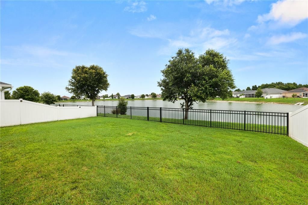 For Sale: $325,000 (4 beds, 2 baths, 1717 Square Feet)