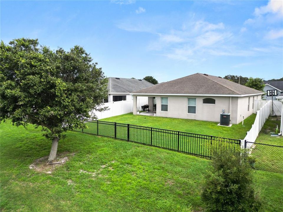 For Sale: $325,000 (4 beds, 2 baths, 1717 Square Feet)