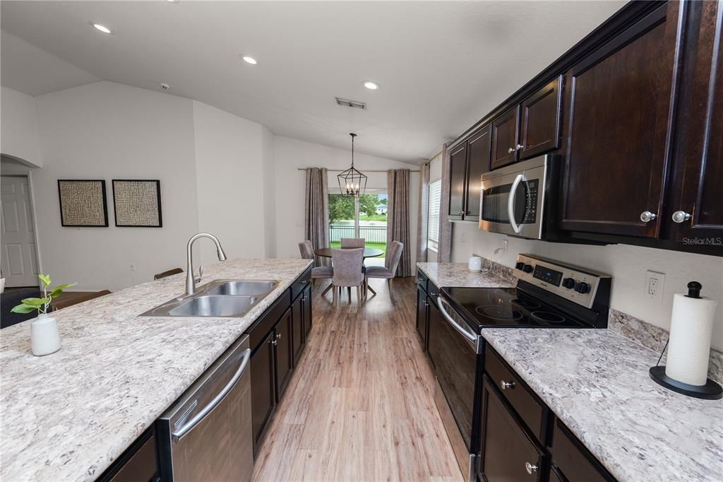 For Sale: $325,000 (4 beds, 2 baths, 1717 Square Feet)
