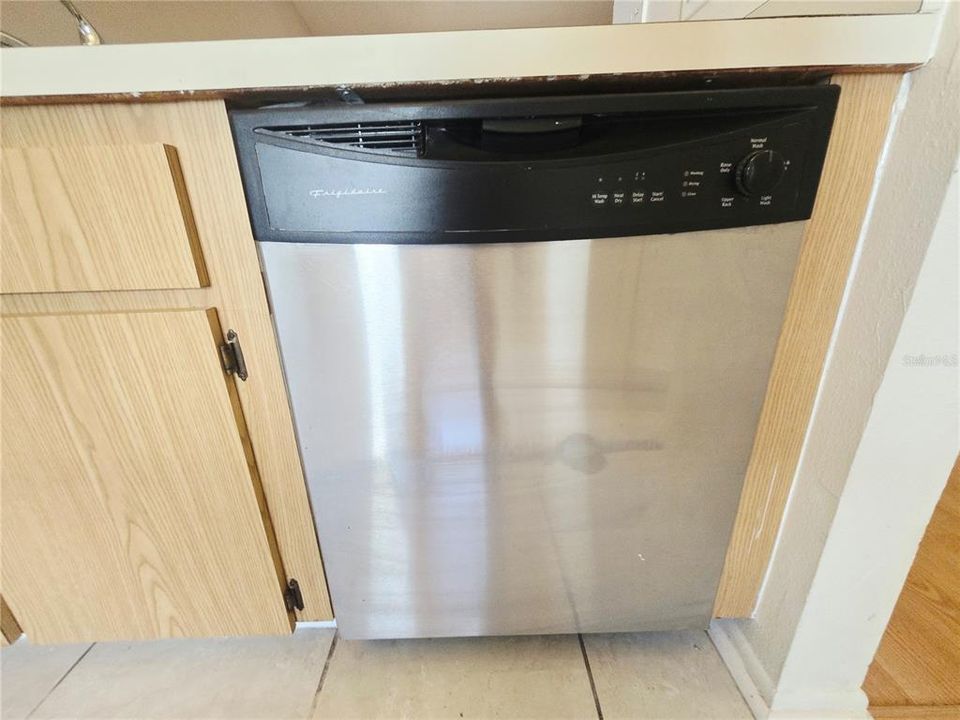 В аренду: $1,395 (2 спален, 1 ванн, 894 Квадратных фут)