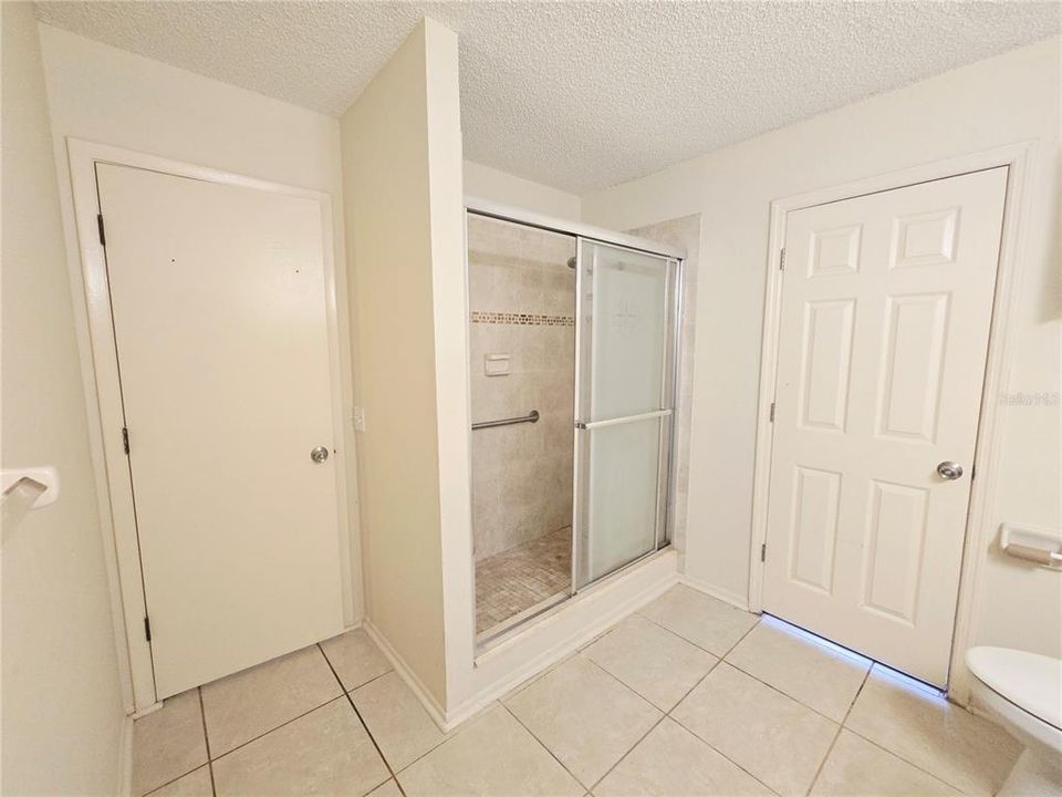 В аренду: $1,395 (2 спален, 1 ванн, 894 Квадратных фут)