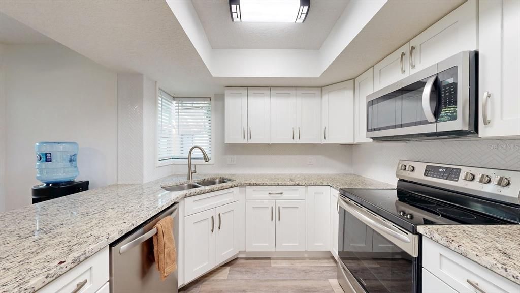 For Sale: $215,000 (2 beds, 2 baths, 1150 Square Feet)