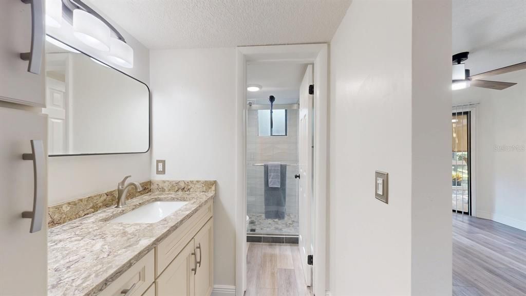 For Sale: $215,000 (2 beds, 2 baths, 1150 Square Feet)