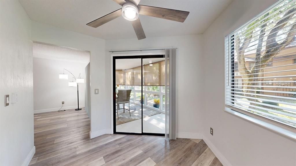 For Sale: $215,000 (2 beds, 2 baths, 1150 Square Feet)