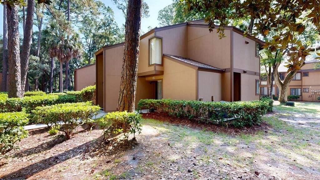 For Sale: $215,000 (2 beds, 2 baths, 1150 Square Feet)