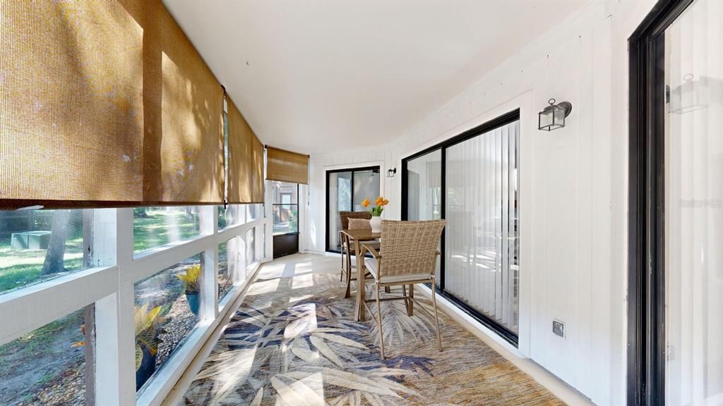 For Sale: $215,000 (2 beds, 2 baths, 1150 Square Feet)