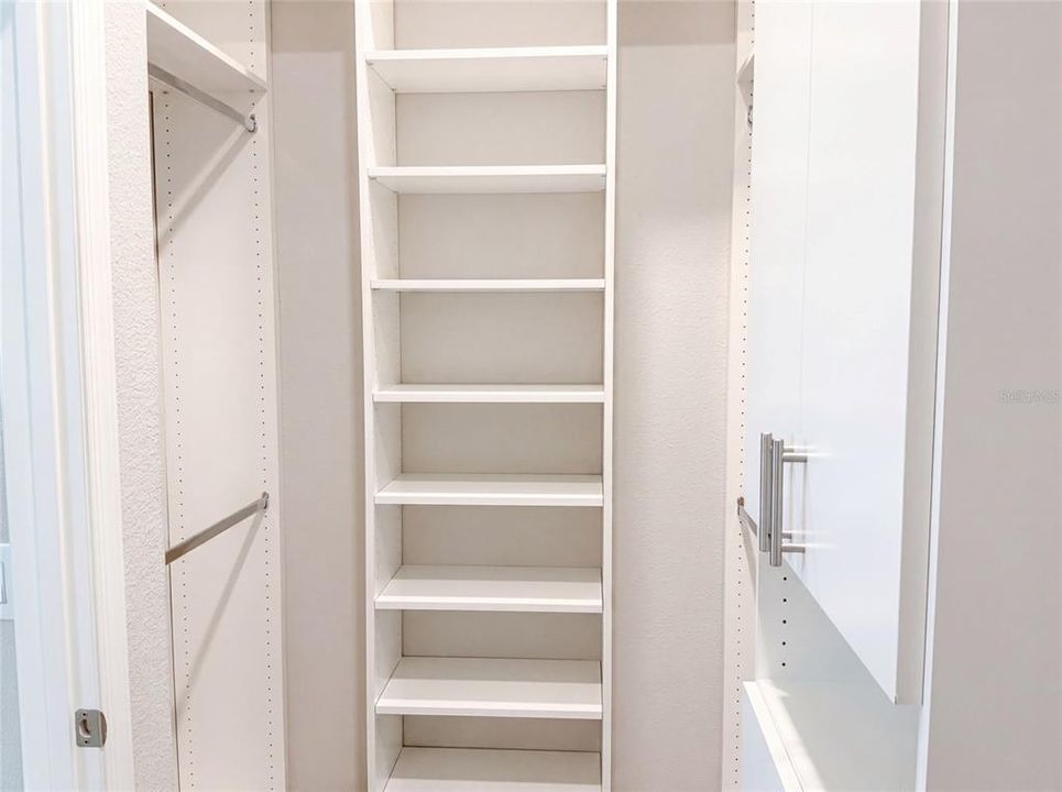 For Sale: $549,000 (3 beds, 2 baths, 1904 Square Feet)
